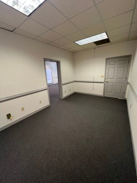 More Photos Of 2630 Beaver Ruin Rd, Norcross Medical For Sale
