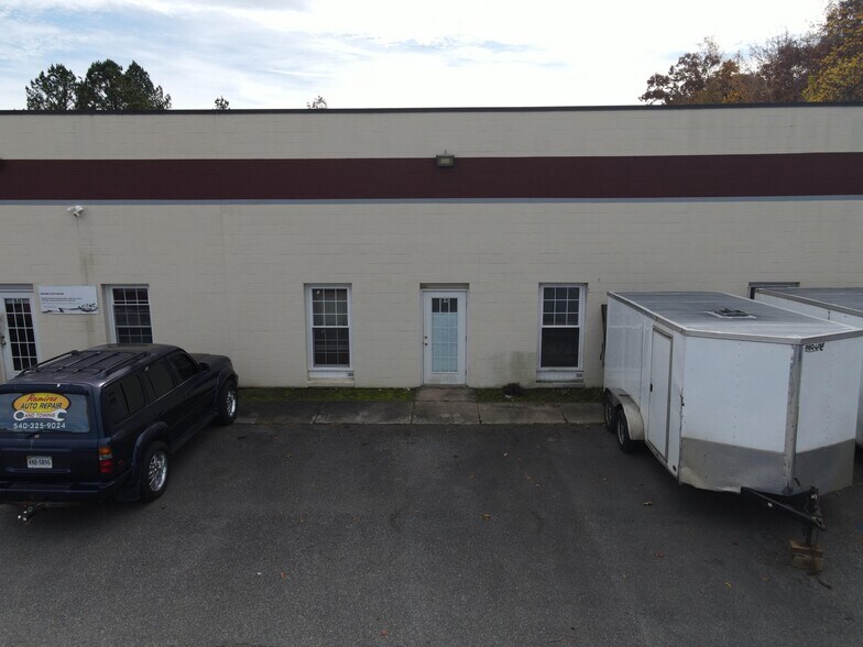 Primary Photo Of 4006 Leonard Dr, Fredericksburg Warehouse For Lease