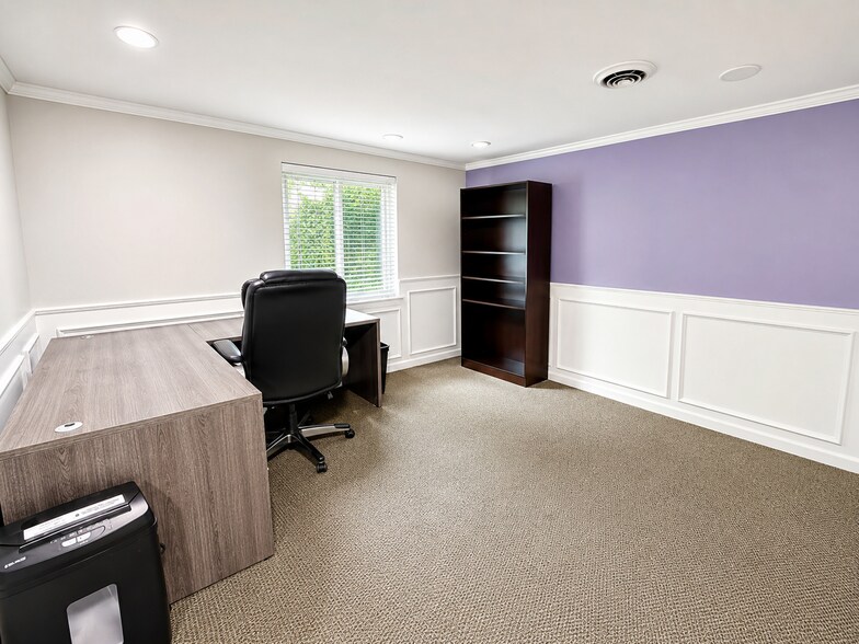 More Photos Of 1097 S Lapeer Rd, Oxford Office For Lease