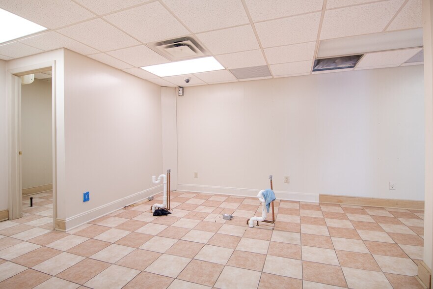 More Photos Of 500 N Pike Rd, Sarver Office Residential For Sale