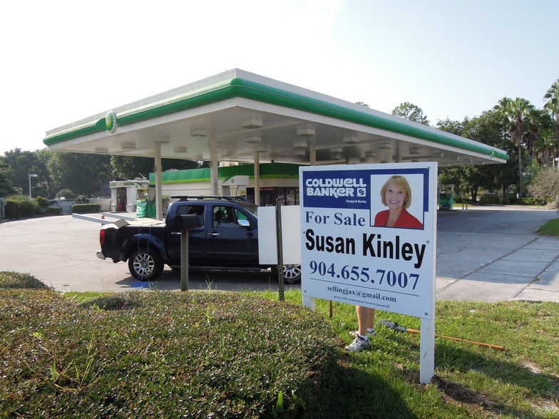 More Photos Of 12331 San Jose Blvd, Jacksonville Service Station For Sale