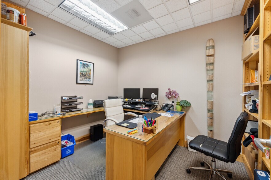 More Photos Of 1963 Thompson Rd, Coos Bay Hospital For Lease