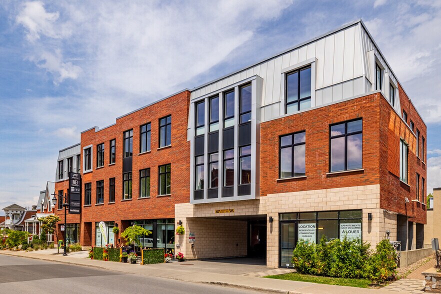 More Photos Of 662 Av Victoria, St-Lambert General Retail For Lease