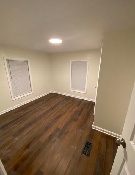 More Photos Of 128 Sandy Springs Ln, Lexington Manufactured Housing Mobile Home Park For Sale