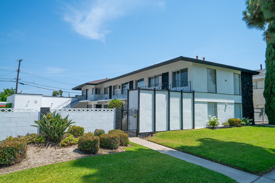 More Photos Of 9371 Cellini Ave, Garden Grove Apartments For Sale