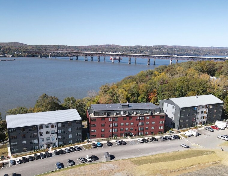 Primary Photo Of 18-30 Edgewater Pl, Beacon Apartments For Sale