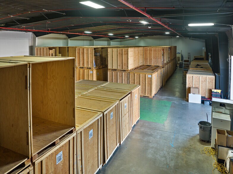 More Photos Of 9445 E Doubletree Ranch Rd, Scottsdale Warehouse For Sale