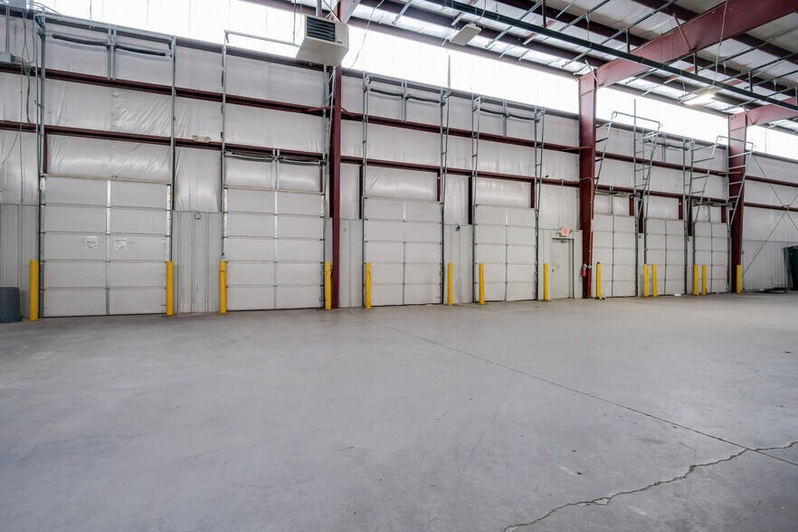 More Photos Of 200 Monroe Ave, Frederick Warehouse For Lease