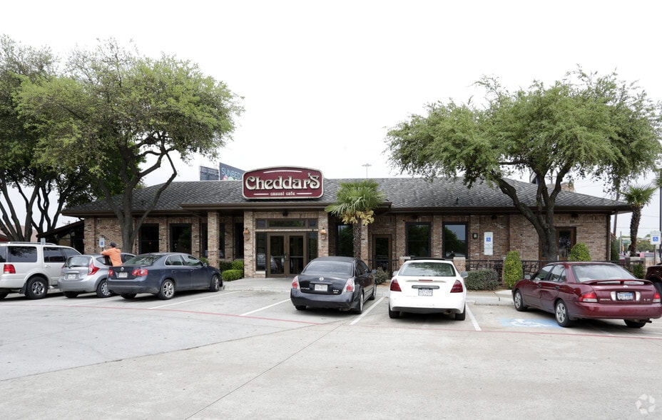 More Photos Of 12355 Greenville Ave, Dallas Restaurant For Lease