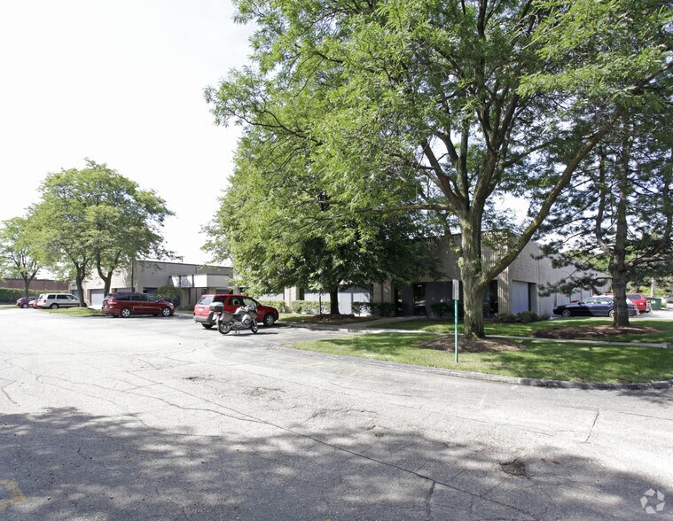 More Photos Of 14115 Farmington Rd, Livonia Unknown For Lease