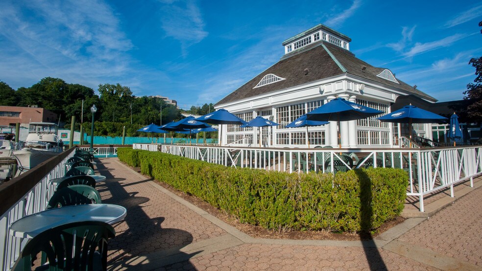 More Photos Of 1 American Wharf, Norwich Marina For Sale