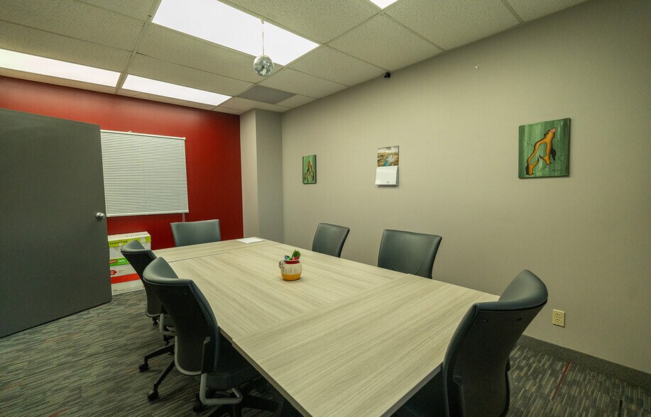 More Photos Of 829, 831, 835 Portage Ave, Winnipeg Office For Sale
