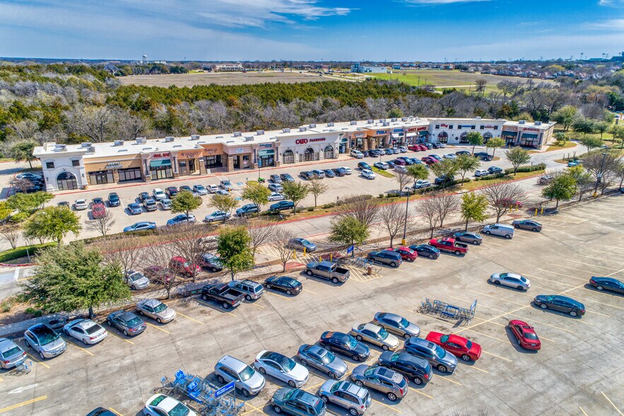 More Photos Of 921 W Belt Line Rd, DeSoto Freestanding For Lease