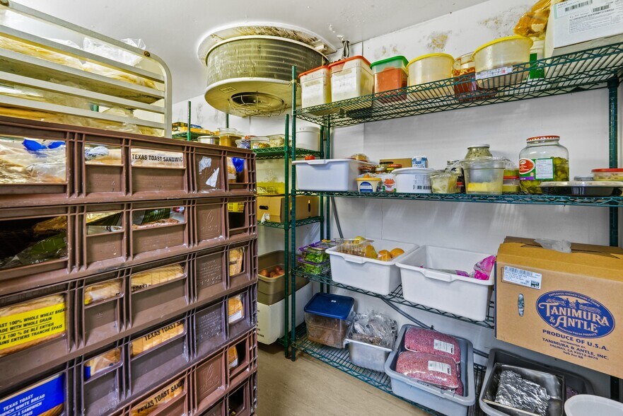 More Photos Of 1916 10th Av, Spruce View Restaurant For Sale