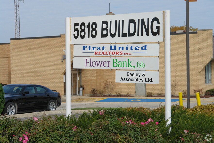 More Photos Of 5818 S Archer Rd, Summit Loft Creative Space For Sale