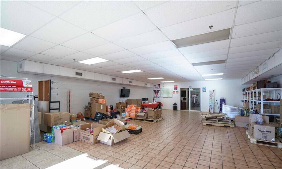 More Photos Of 2504 W Interstate Highway 2, Mission Flex For Lease