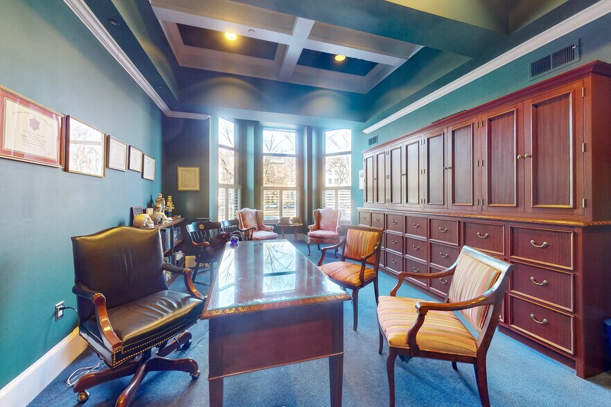 More Photos Of 160 Commonwealth Ave, Boston Apartments For Sale