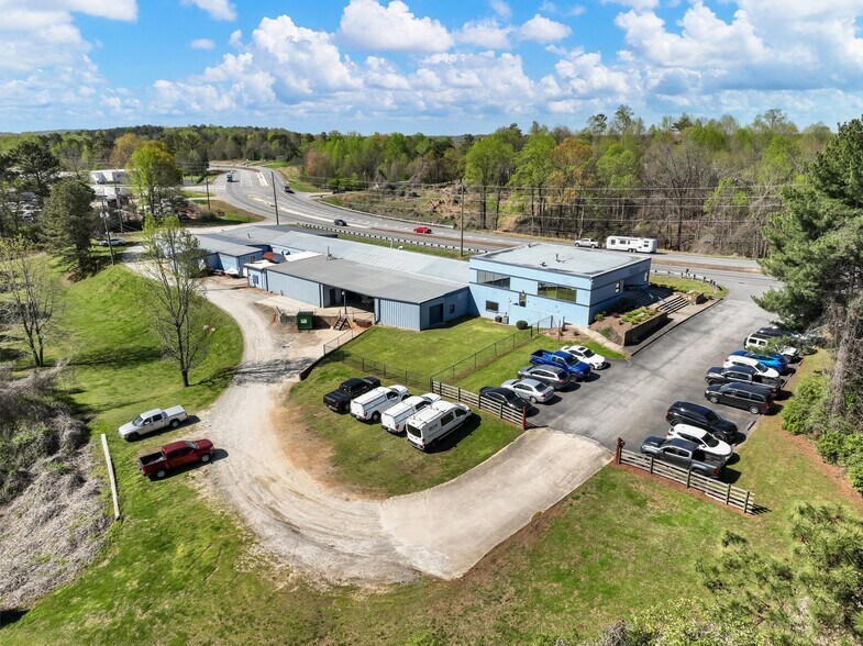 More Photos Of 2567 Athens Hwy, Gainesville Warehouse For Lease