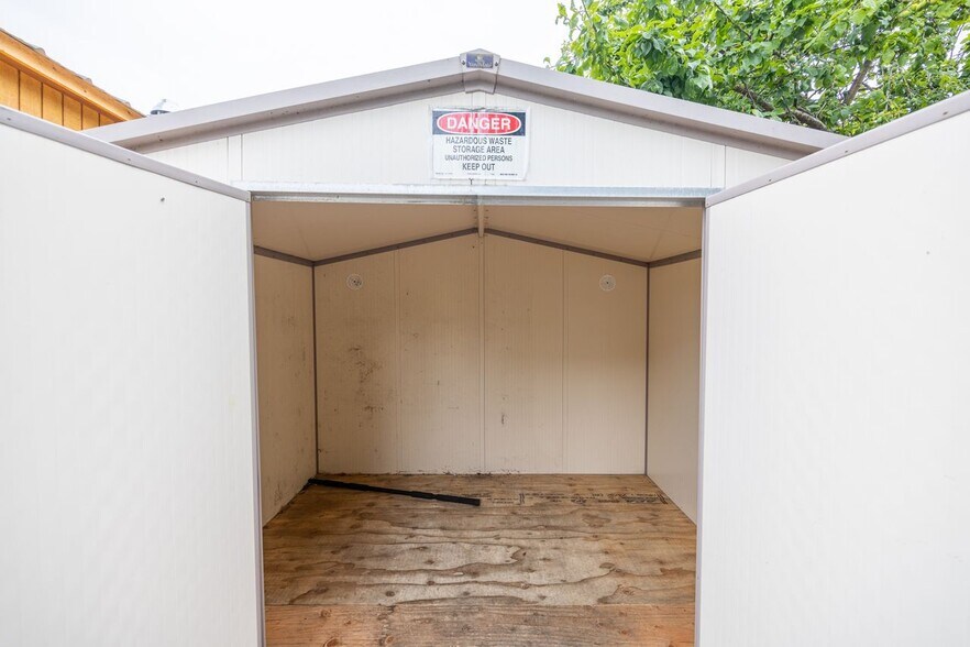 More Photos Of 811 Georgiana St, Port Angeles Medical For Sale