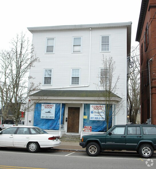 More Photos Of 7 Main St, North Kingstown Storefront Retail Office For Lease