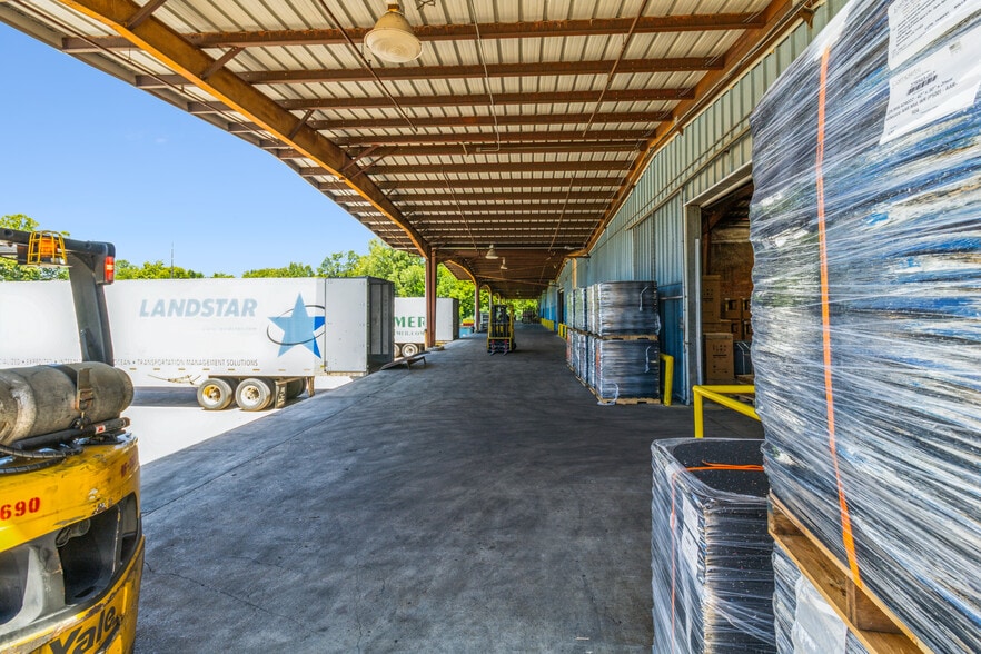 More Photos Of 2391 Levy St, Shreveport Warehouse For Lease