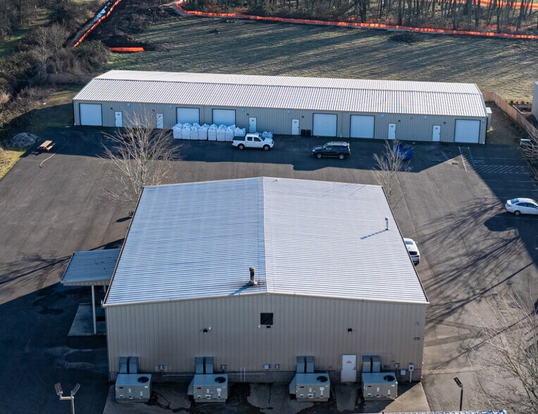 More Photos Of 235 Cap Ct, Eugene Warehouse For Sale