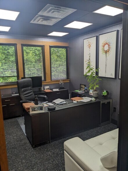 Primary Photo Of 2900 SW Wanamaker Dr, Topeka Office For Lease