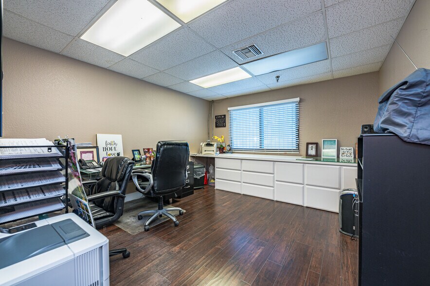 More Photos Of 22850 Perry St, Perris Manufacturing For Sale