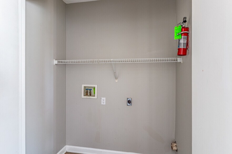 More Photos Of 291 Dunbar Cave Rd, Clarksville Multifamily For Sale
