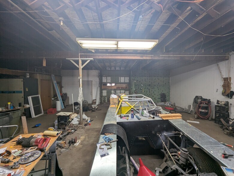 More Photos Of 1221 S Laramie, Peoria Freestanding For Sale