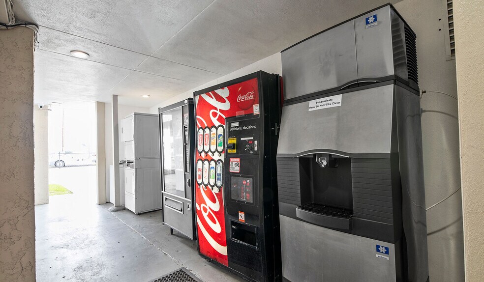 More Photos Of 15725 Bammel Village Dr, Houston Hotel For Sale