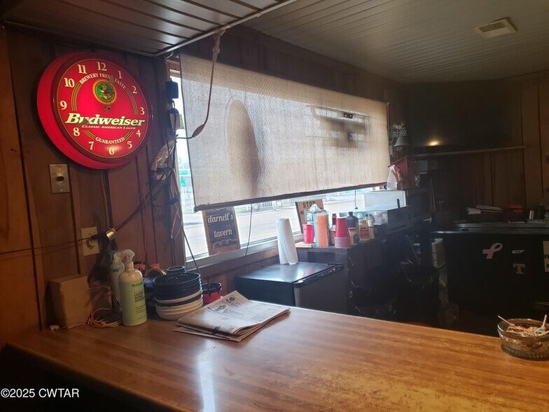 More Photos Of 1053 N Main St, Milan General Retail For Sale