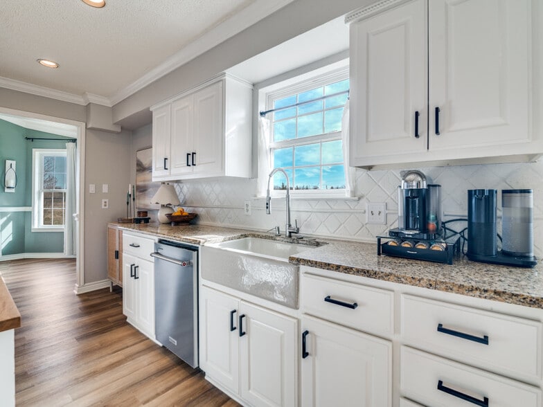 More Photos Of 1840 County Road 4309 N, Greenville Flex For Sale