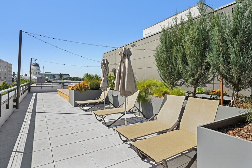 More Photos Of 1010 11th St, Sacramento Apartments For Lease