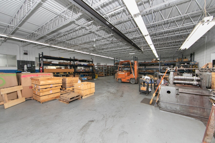 More Photos Of 355 Crider Ave, Moorestown Warehouse For Lease