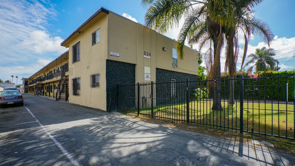 Primary Photo Of 634 W 92nd St, Los Angeles Apartments For Sale