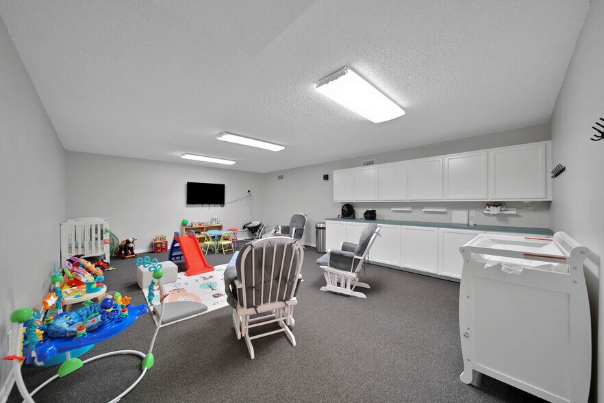 More Photos Of 6265 Shadowbend, The Woodlands Coworking Space