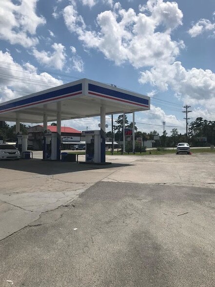 More Photos Of 1950 N Main St, Summerville Convenience Store For Sale