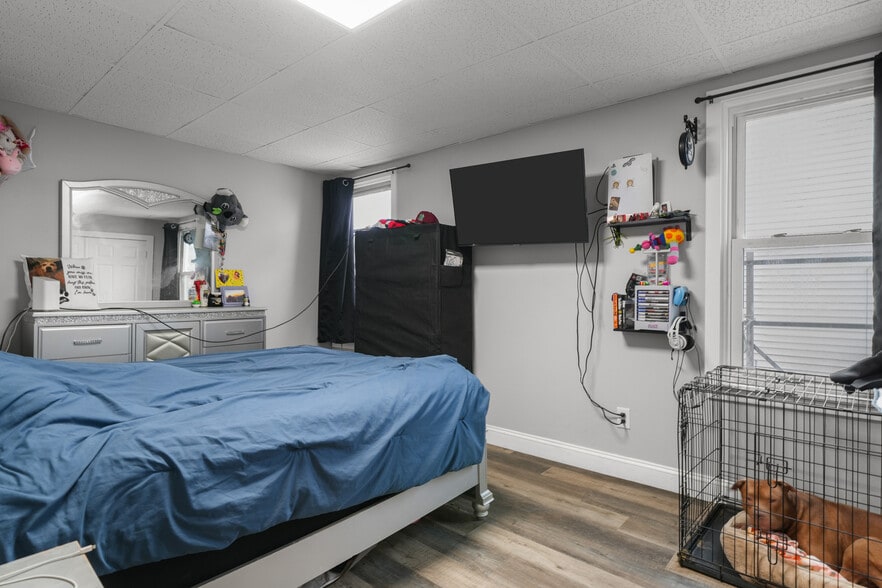 More Photos Of 337 Columbia St, Fall River Apartments For Sale