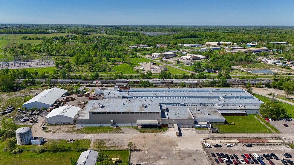 More Photos Of 951 Aiken St, Owosso Manufacturing For Lease