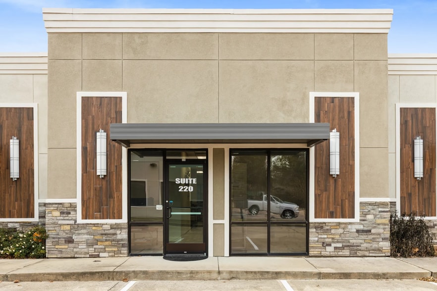 Primary Photo Of 28789 Hardin Store Rd, Magnolia Office For Sale