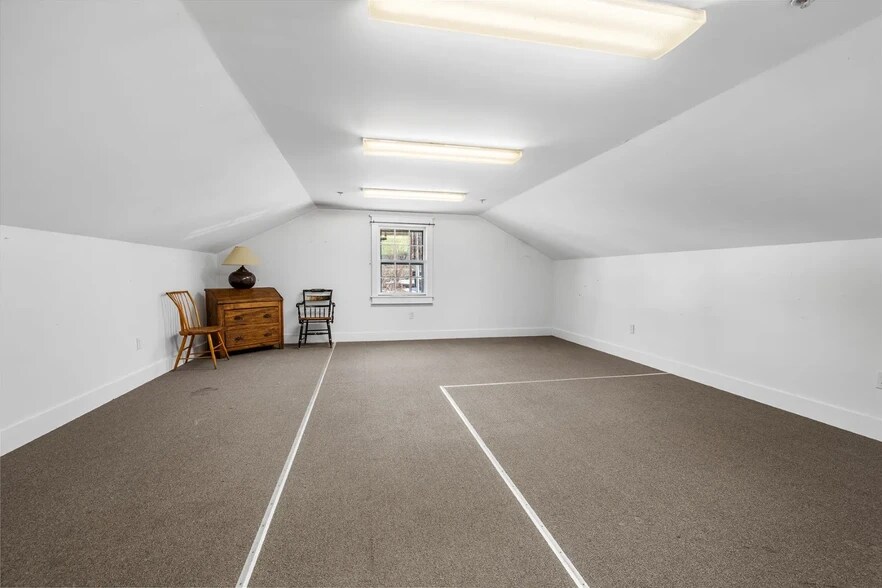 More Photos Of 31 Huntington Pl, Rochester Apartments For Sale