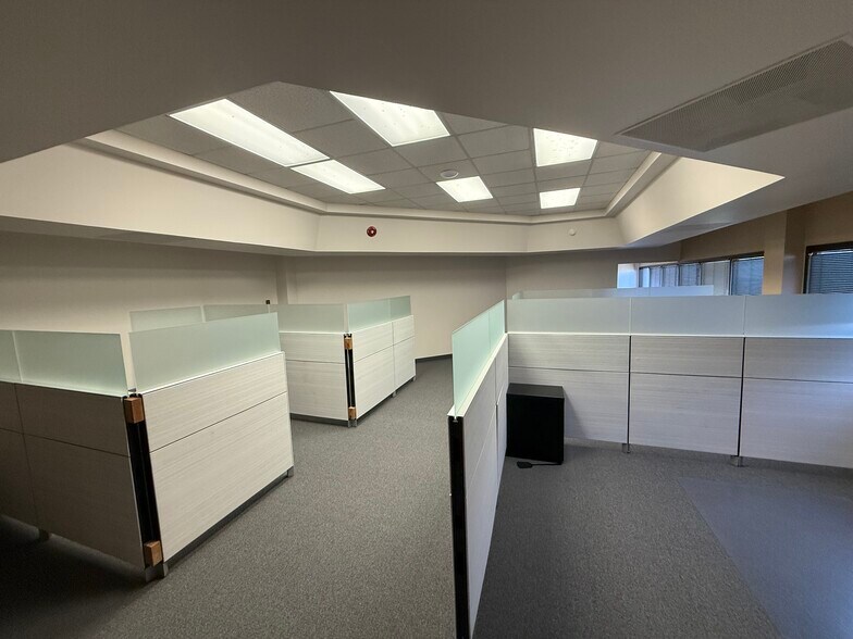 More Photos Of 186 County Road U, River Falls Office For Lease