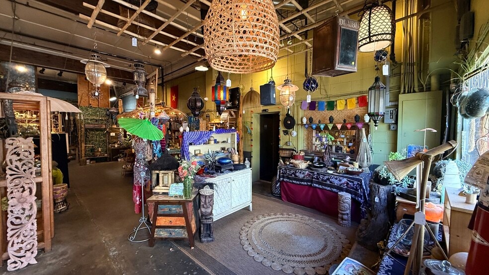More Photos Of 2104 N Willis Blvd, Portland Auto Repair For Lease