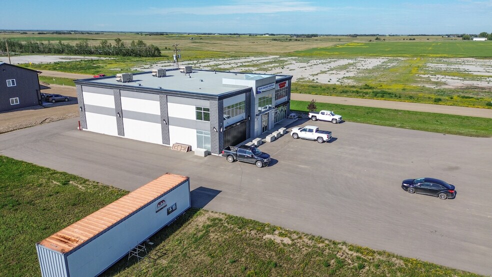 More Photos Of 4805 75 St, Stettler Storefront Retail Office For Sale