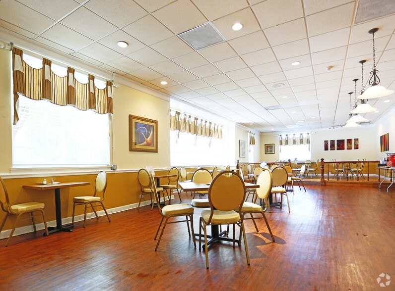 More Photos Of 3501 E Independence Blvd, Charlotte Apartments For Sale