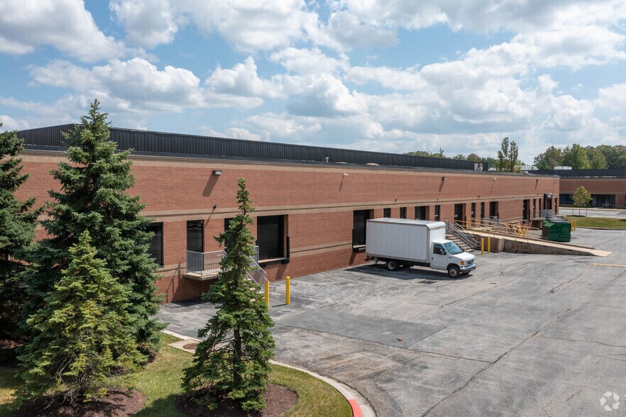 More Photos Of 6630 Eli Whitney Dr, Columbia Unknown For Lease