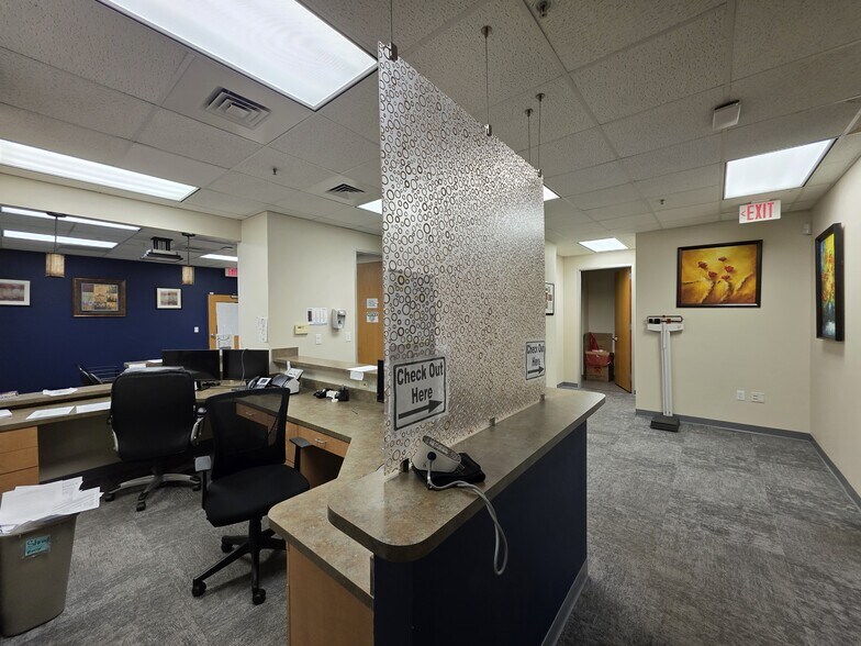 More Photos Of 2100 Aloma Ave, Winter Park Medical For Lease
