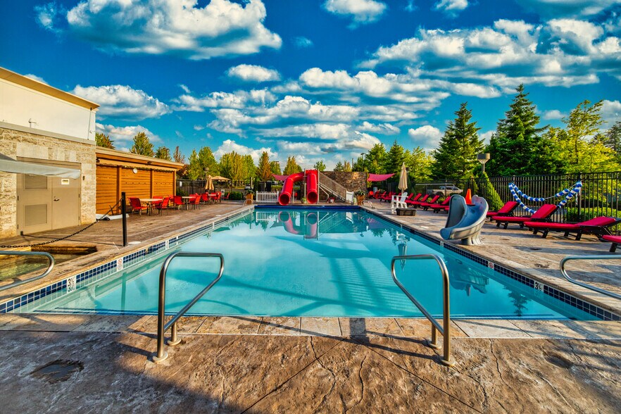More Photos Of 37095 Us-26 Hwy, Sandy Health Club For Sale