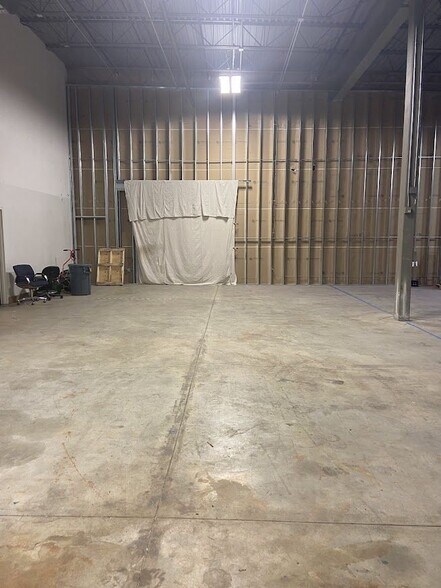 More Photos Of 94 River Rd, Hudson Distribution For Sale